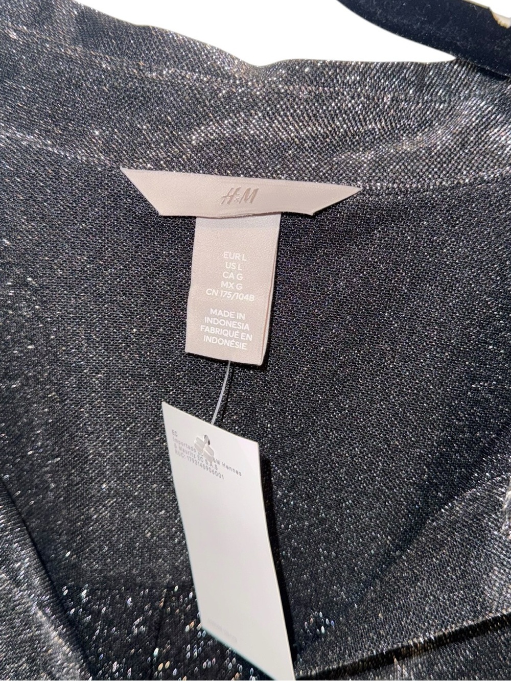 H&M Black Metallic Oversized Button Down Shimmer Top Large NWT - Picture 4 of 6